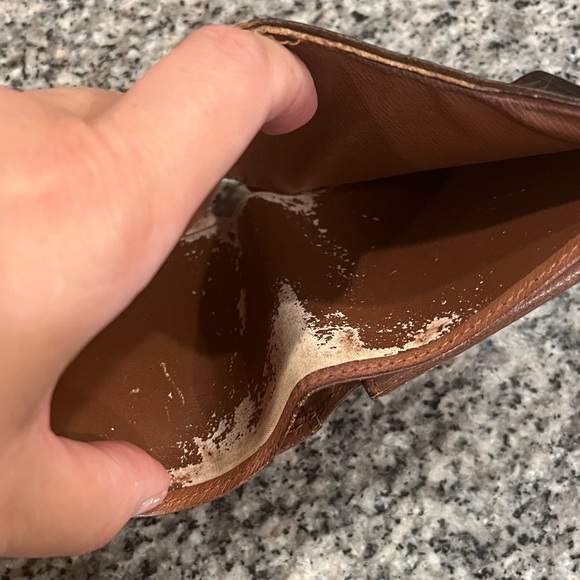 Louis Vuitton bifold wallet - Picture 9 of 10